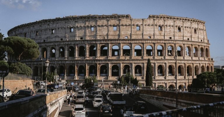 İtalya vizesi başvurusu için Roma'daki Kolezyum'un görseli